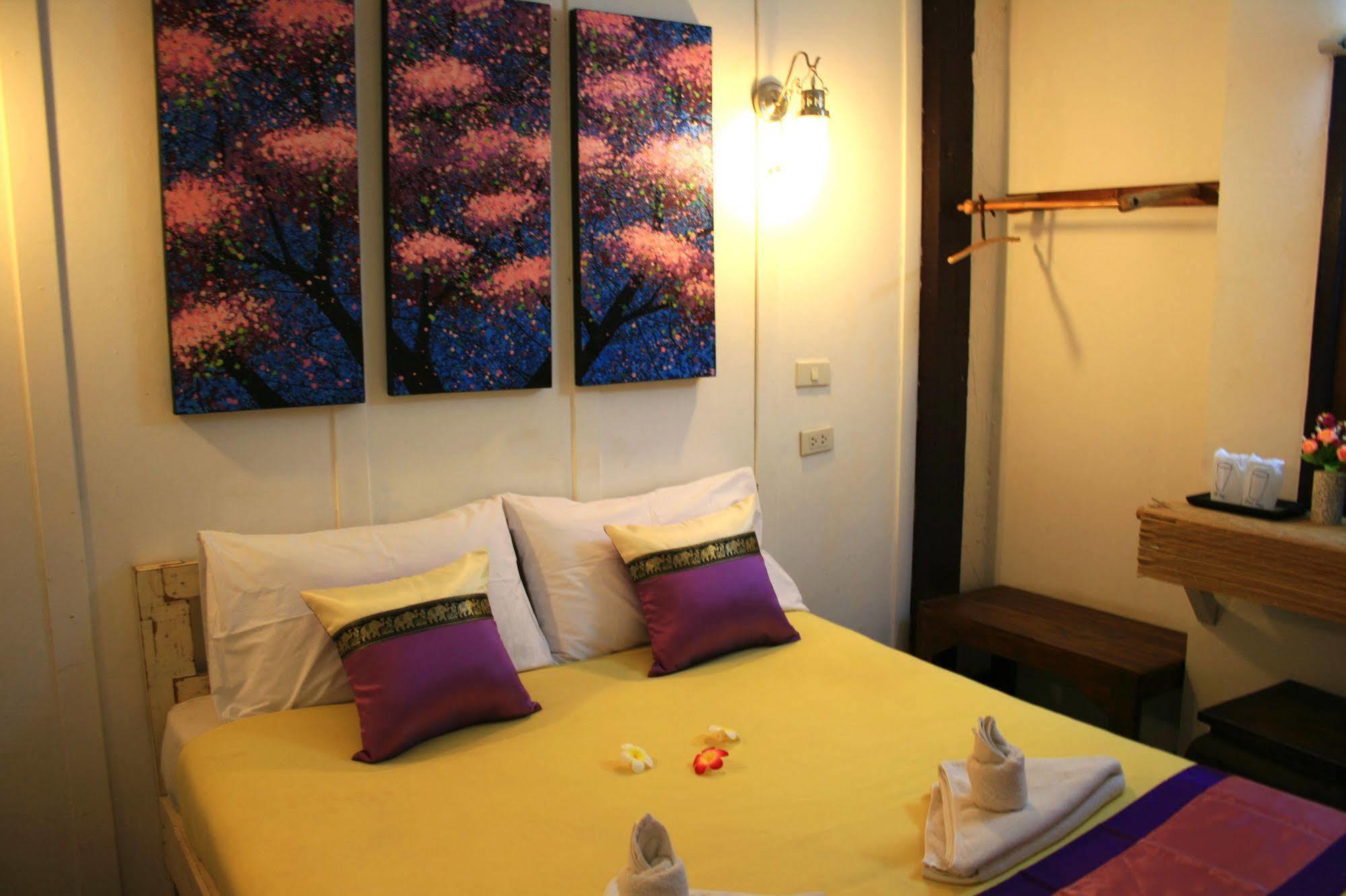 Paifah Boutique House Hotel Exterior foto